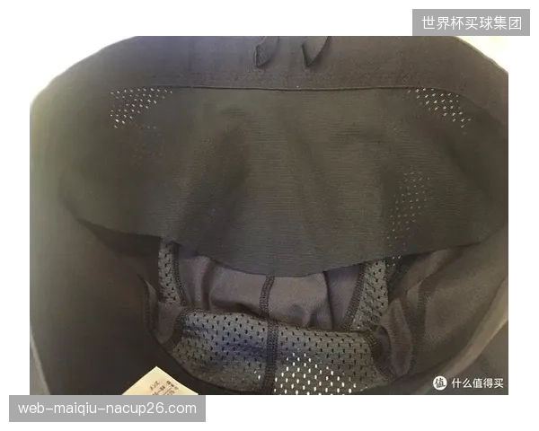 从比拼压缩裤和跑鞋，到比拼谁吃的补剂种类更全、品牌更贵，“装备党”的逻辑正在运动营养领域蔓延